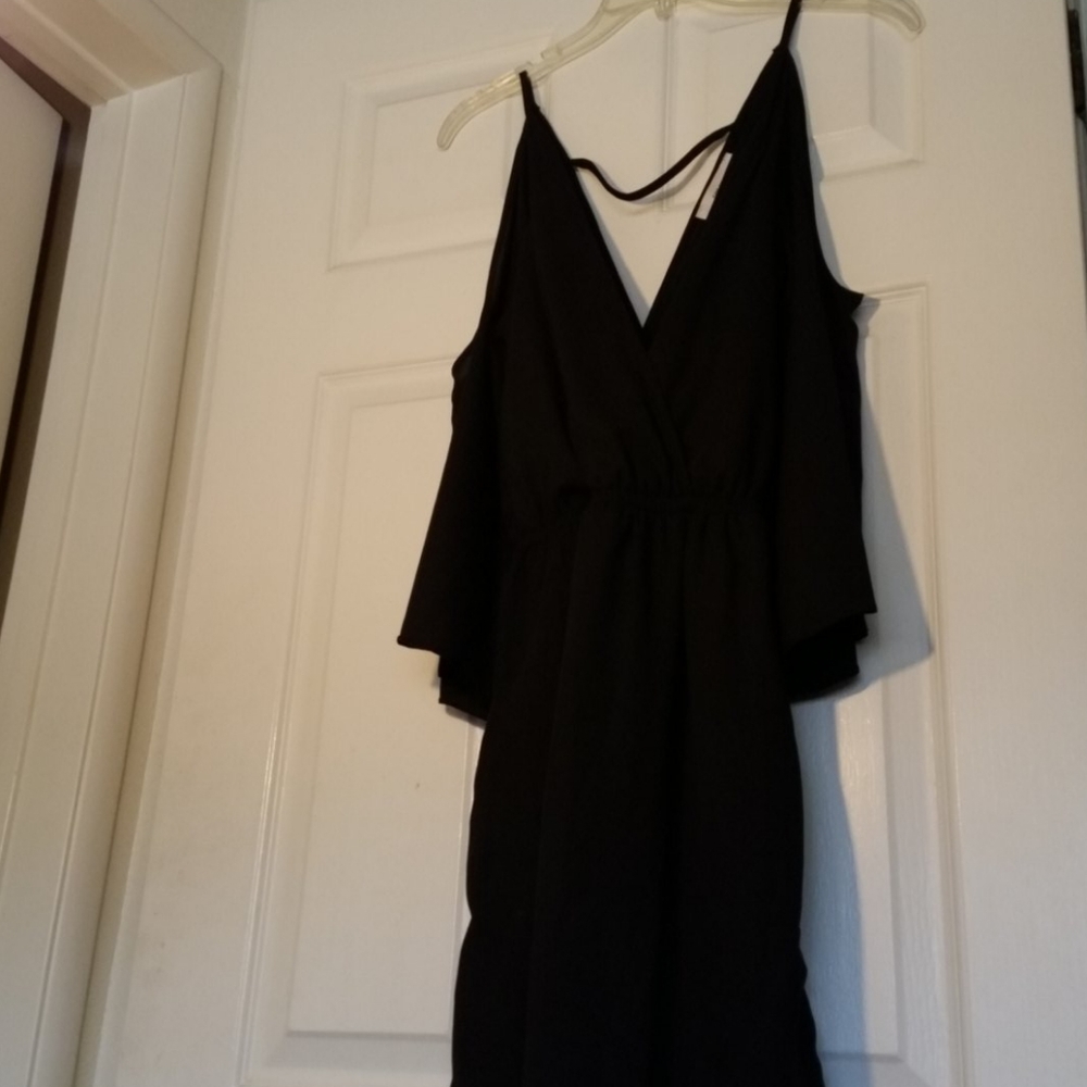 Black mini dress med.